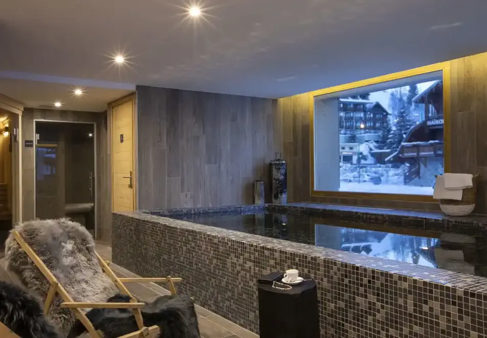 Neige et Soleil, Les Deux Alpes (self catered apartments) ©MReyboz - Indoor pool