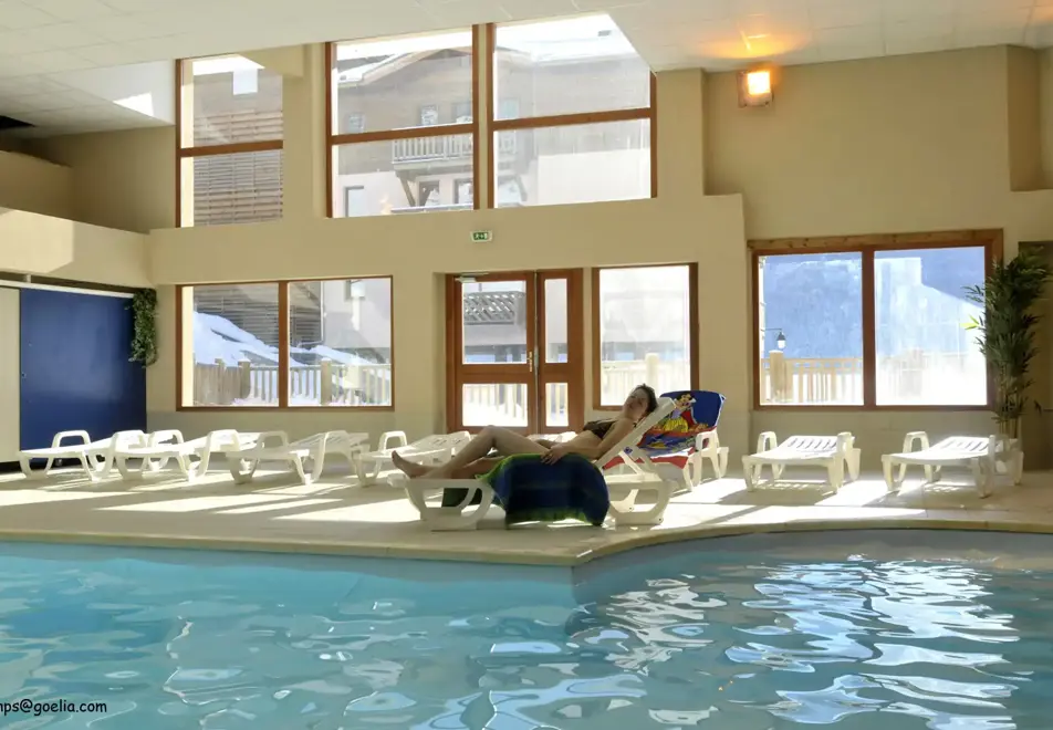 Flocons d'Argent, Aussois (self catered apartments) - Indoor pool