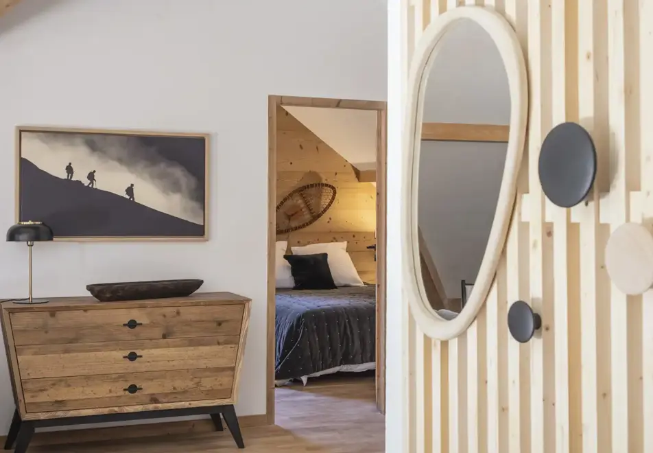 Les Edelweiss, Vaujany (self catered apartments) - Typical apartment style