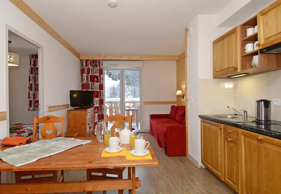 Les Bergers, St Sorlin (Self catered apartments) - Kitchen/dining room