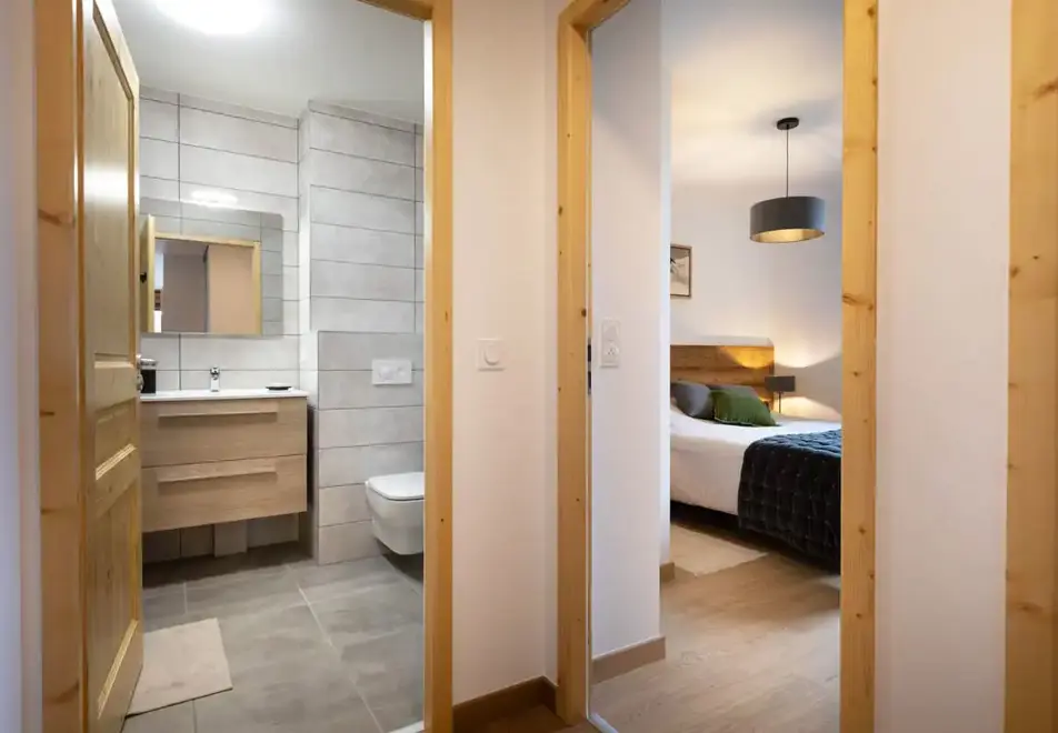 Altarena, Les Saisies (self catered apartments) - Typical 2 bedroom apartment style (©Manureyboz)