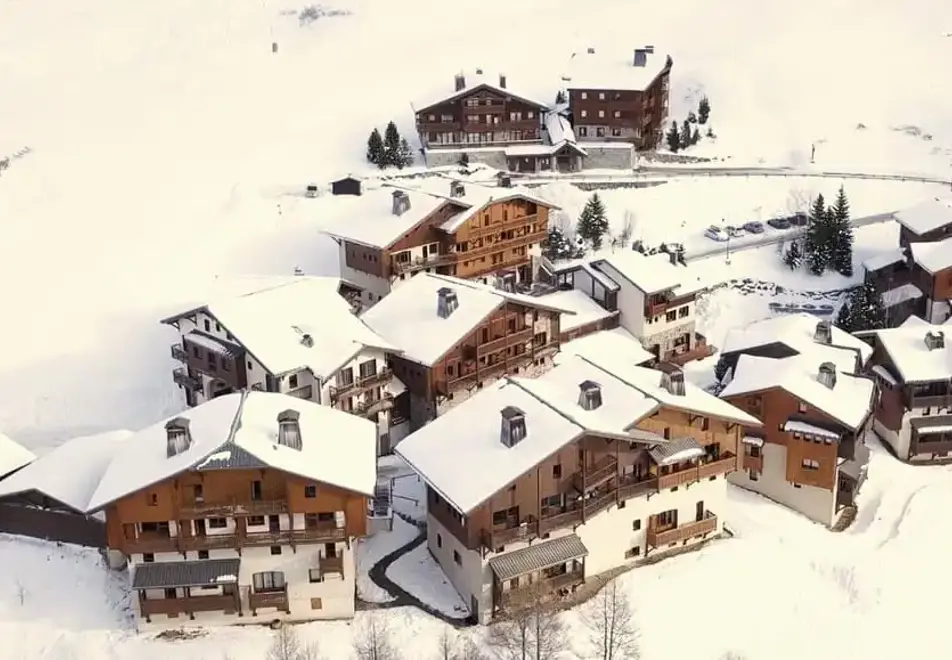 Le Hameau de Sapiniere, Les Menuires (self catered apartments) - Tranquil location