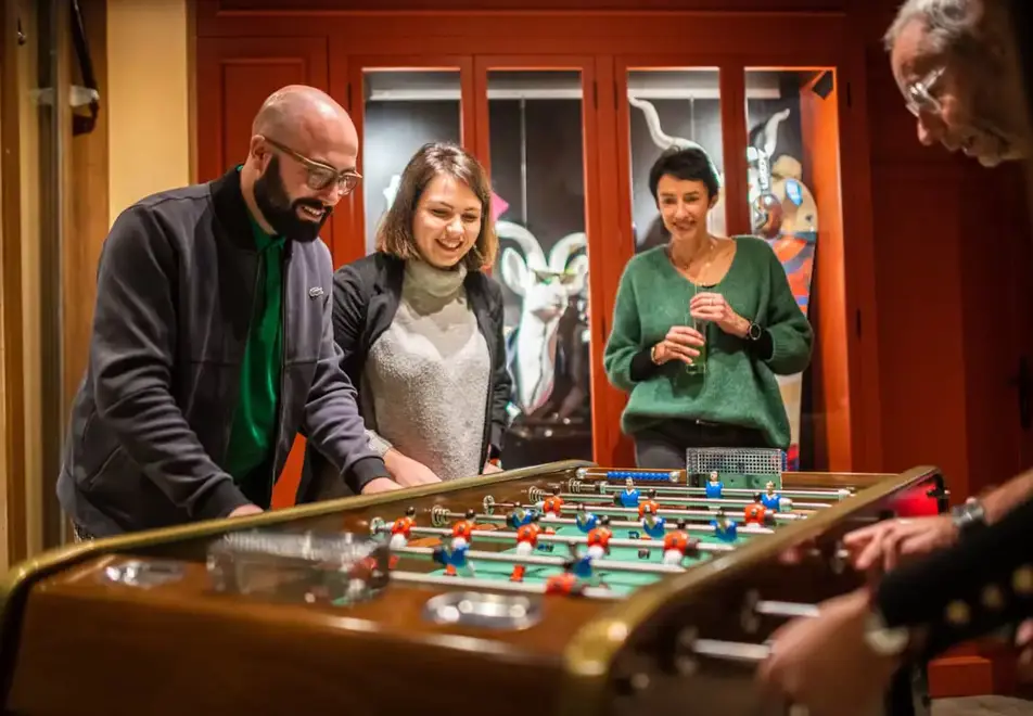 Le Hameau du Kashmir, Val Thorens (self catered hotel & apartments) - Games table