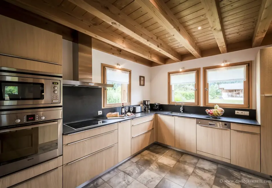 Chalet Arnica, Samoens (self catered chalet) - Kitchen
