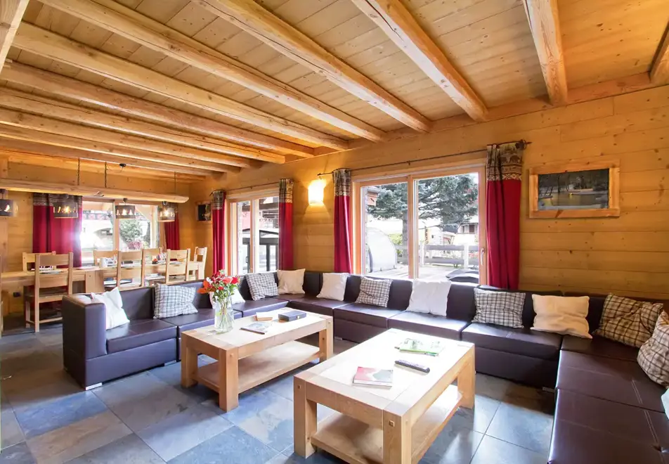 Fox Lodge, Les Deux Alpes (self catered chalet) - Large seating area