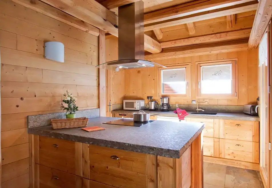 Fox Lodge, Les Deux Alpes (self catered chalet) - Kitchen