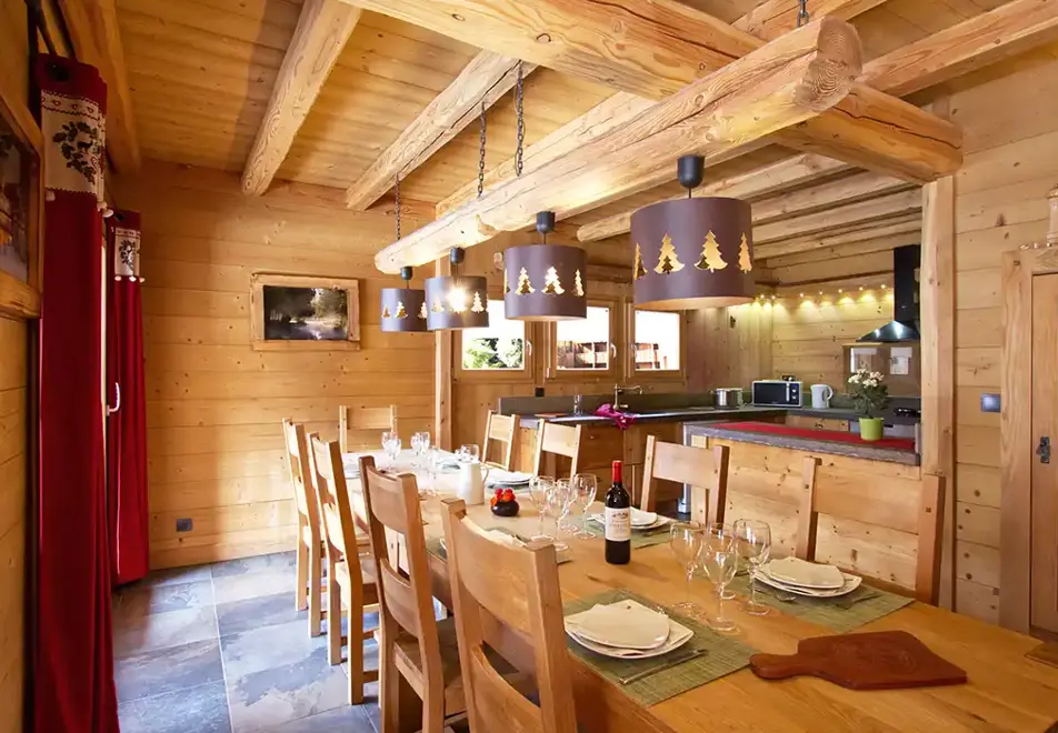Wolf Lodge, Les Deux Alpes (self catered chalet) - Dining area