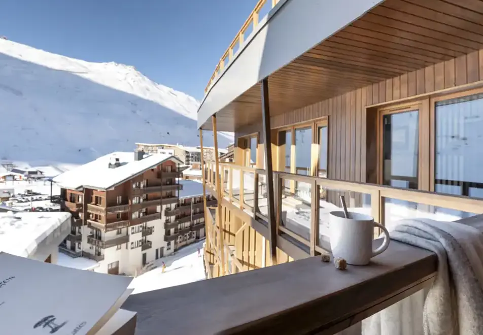 Ynycio, Tignes Val Claret (self catered apartments) - Typical Alcove apartment for 4/6 style (©Studio Bergeond)