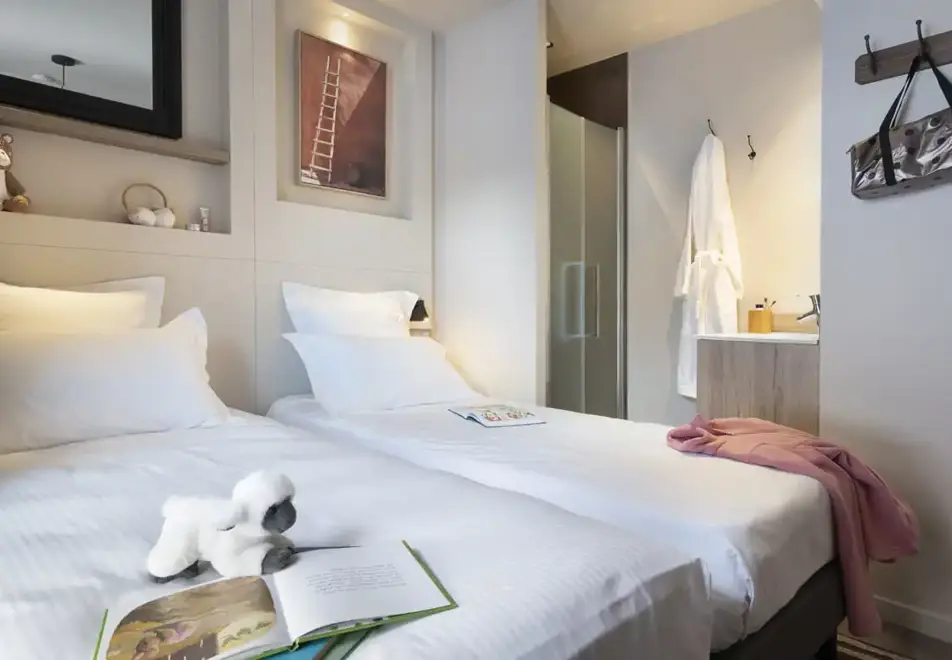 Ynycio, Tignes Val Claret (self catered apartments) - Typical Sauna apartment for 4 style (©Studio Bergeond)