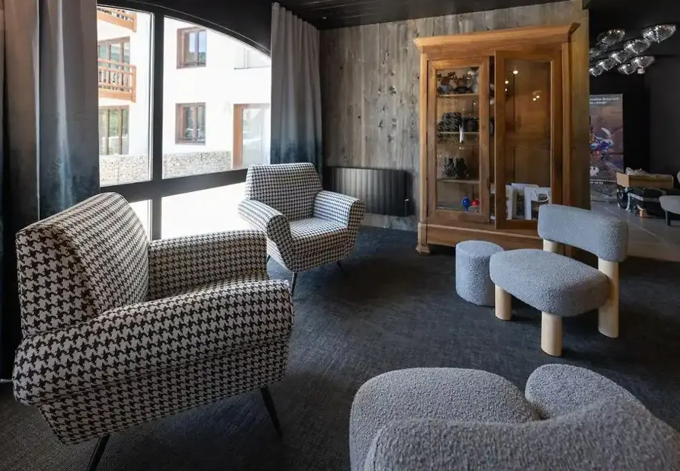 Cristal Lodge, Serre Chevalier (self catered apartments) - Reception