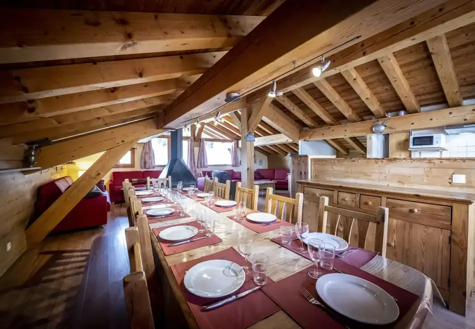 Chalet Mont Blanc, Plagne 1800 (self catered chalets) - Dining area