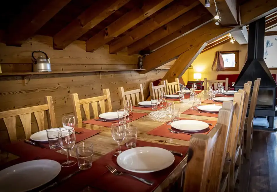 Chalet Mont Blanc, Plagne 1800 (self catered chalets) - Dining area