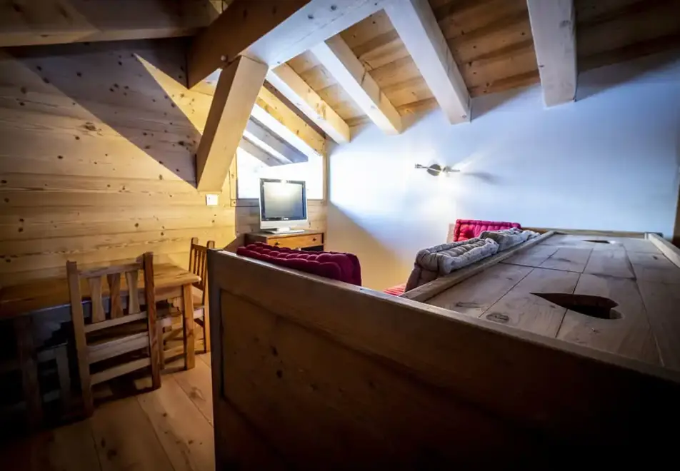 Chalet Pierre 1, Plagne 1800 (self catered chalet) - Tv room