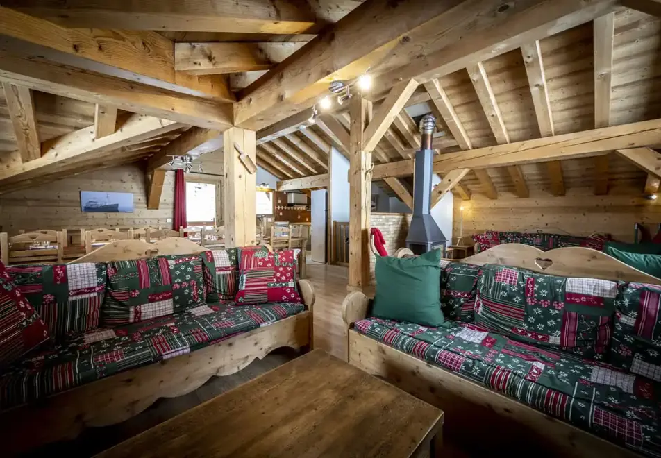 Chalet Pierre 2, Plagne 1800 (self catered chalet) - Living area