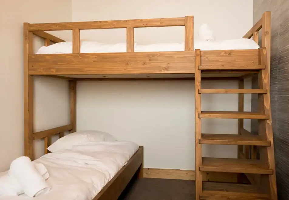 Koh i Nor, Val Thorens (hotel & apartments) - Apartment: Typical bunk room style