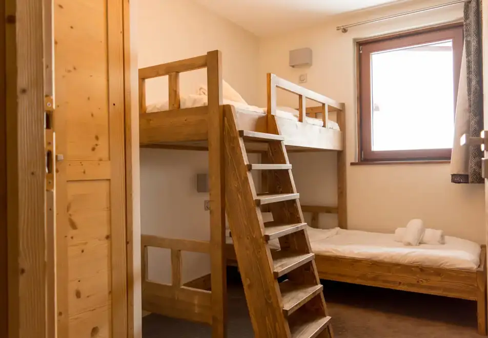 Koh i Nor, Val Thorens (hotel & apartments) - Apartment: Typical bunk room style