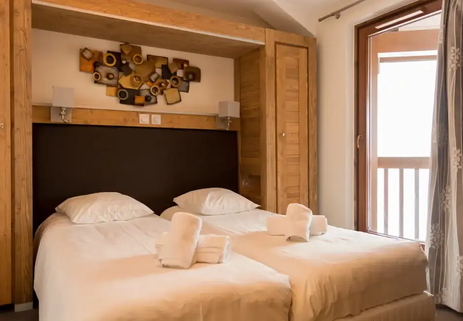 Koh i Nor, Val Thorens (hotel & apartments) - Apartment: Typical twin bedroom style