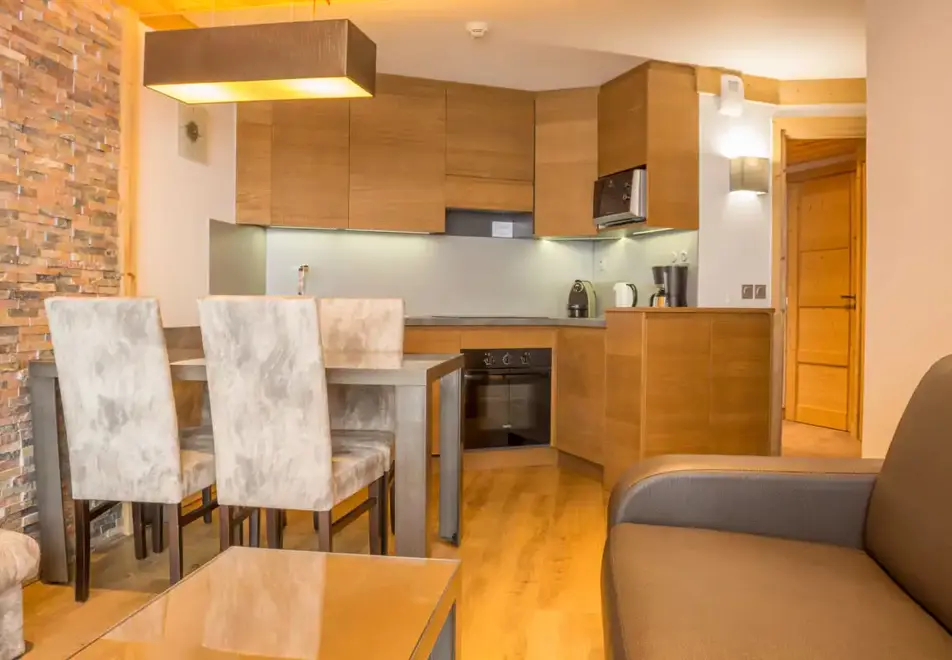 Koh i Nor, Val Thorens (hotel & apartments) - Apartment: Typical apartment style