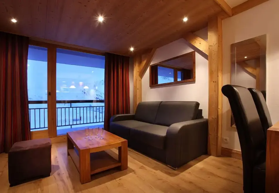 Cime des Arcs, Arcs 2000 (self catered apartments) - Typical apartment style