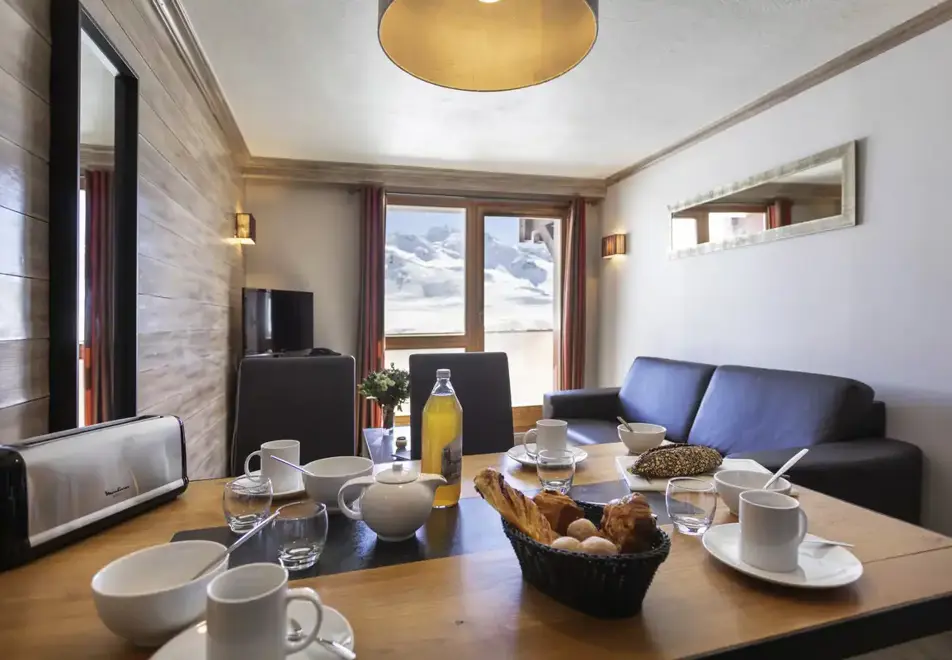 Hermine, Val Thorens (self catered apartments) - Typical 2 bed apartment style