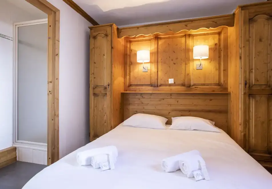 Hermine, Val Thorens (self catered apartments) - Typical 2 bed apartment style