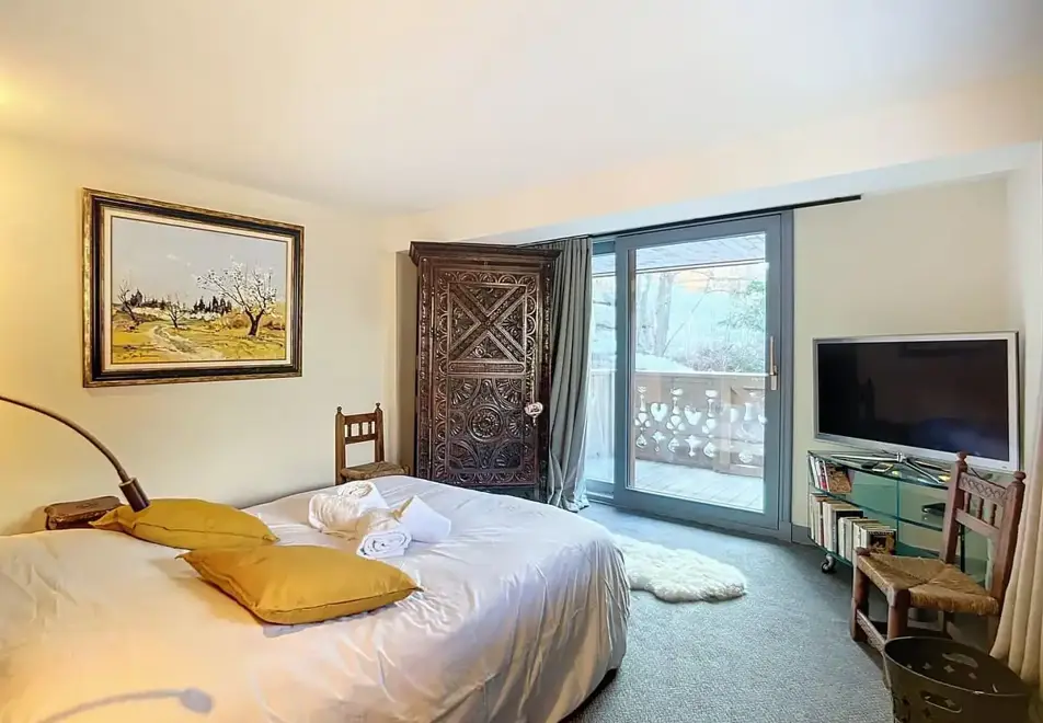 Chalet Broceliande, Meribel (self catered chalet) - Bedroom