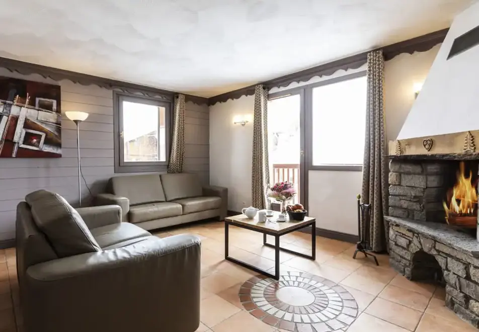 Plein Sud, Val Thorens (self catered apartments) - Typical 3 bed apartment style