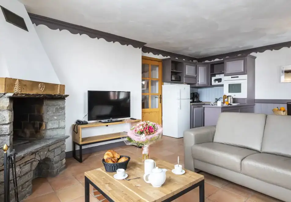 Plein Sud, Val Thorens (self catered apartments) - Typical 3 bed apartment style