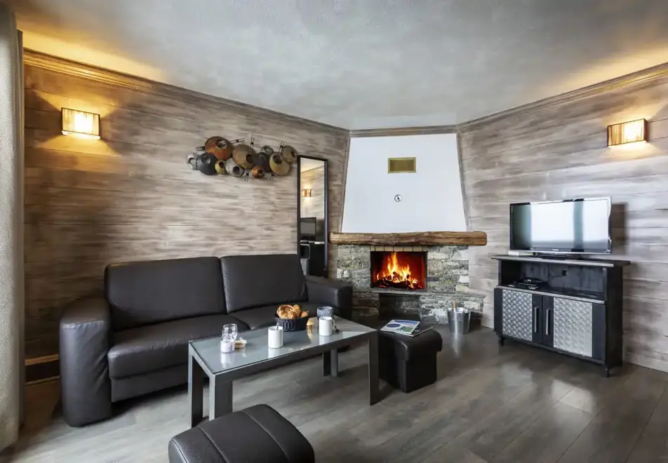 Plein Sud, Val Thorens (self catered apartments) - Typical 3 bed apartment style