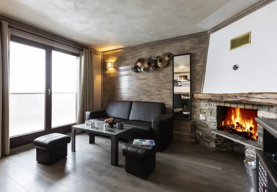 Plein Sud, Val Thorens (self catered apartments) - Typical 3 bed apartment style