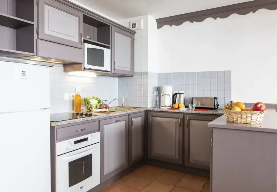 Plein Sud, Val Thorens (self catered apartments) - Typical 4 bed apartment style