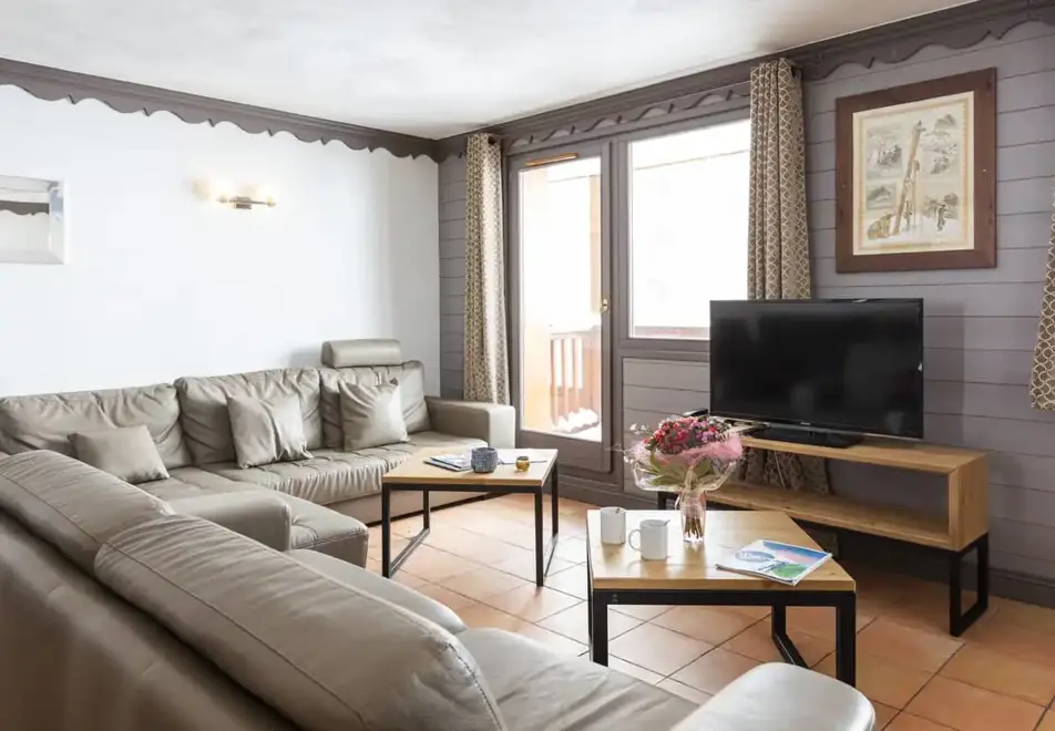 Plein Sud, Val Thorens (self catered apartments) - Typical 6 bed apartment style