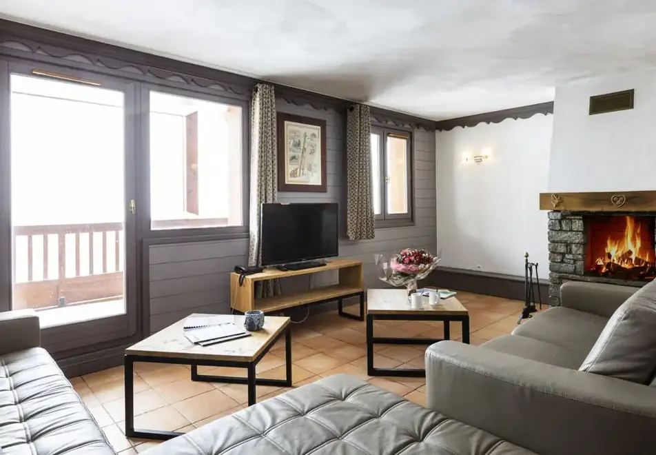 Plein Sud, Val Thorens (self catered apartments) - Typical 6 bed apartment style