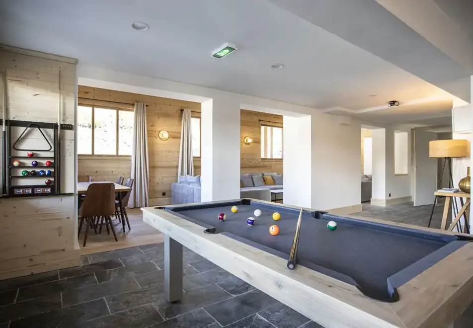 Diamant des Cimes, La Rosiere (self catered apartments) - Pool table