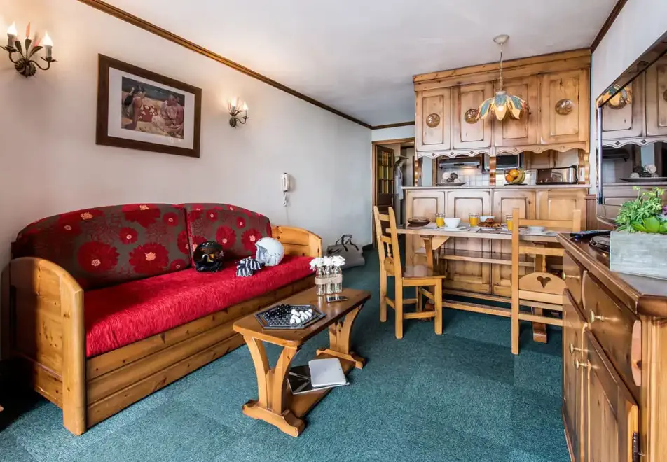 Village Montana, Val Thorens (self catered apartments) - Typical 1 bed 2/3 Soleil apartment style