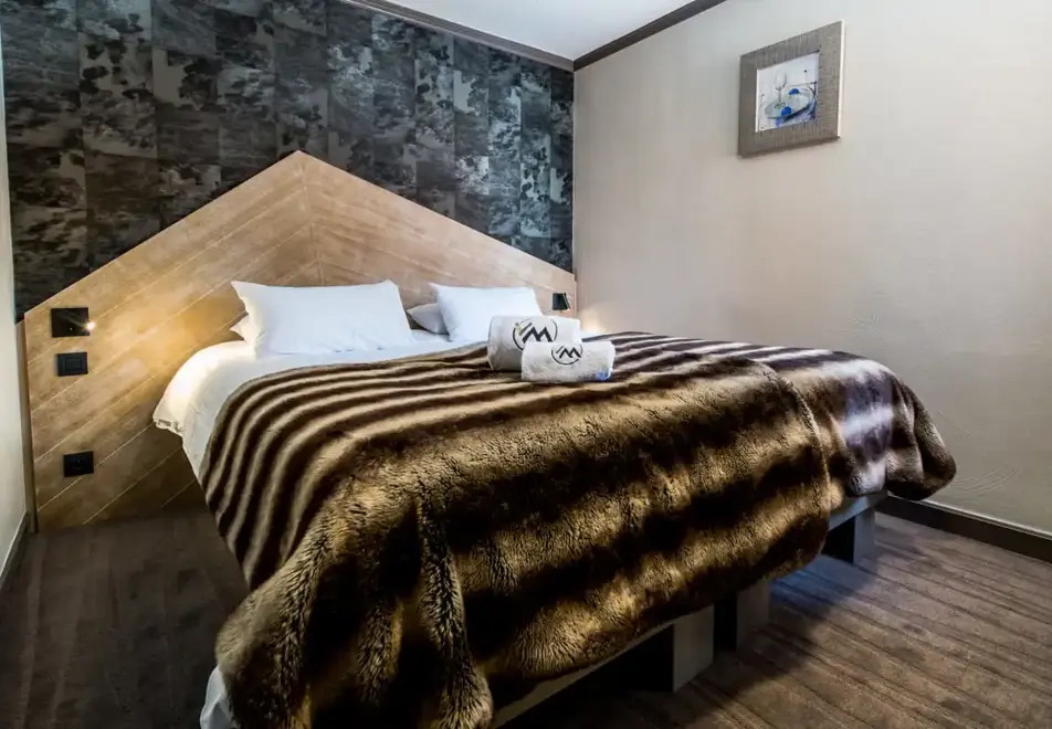 Village Montana, Val Thorens (self catered apartments) - Typical 2 bed Premium Valbel apartment style
