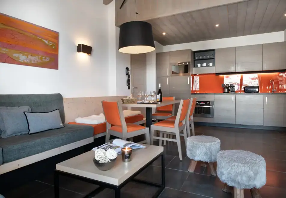 Plein Sud, Val Thorens (self catered apartments) - Typical apartment for 6 style