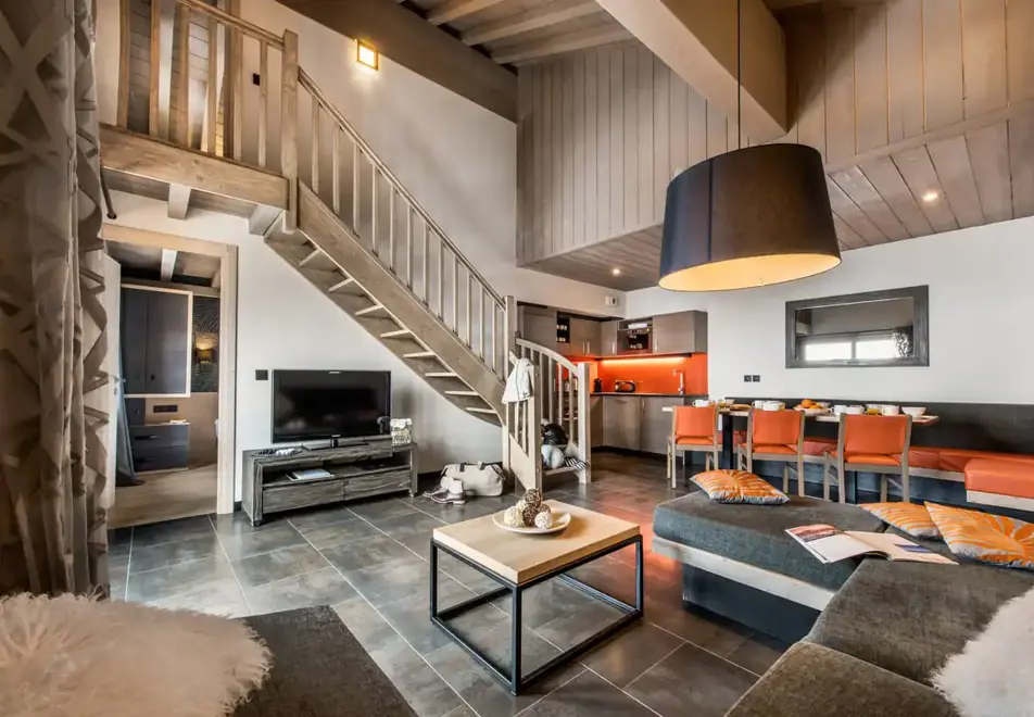 Plein Sud, Val Thorens (self catered apartments) - Typical apartment for 8 style