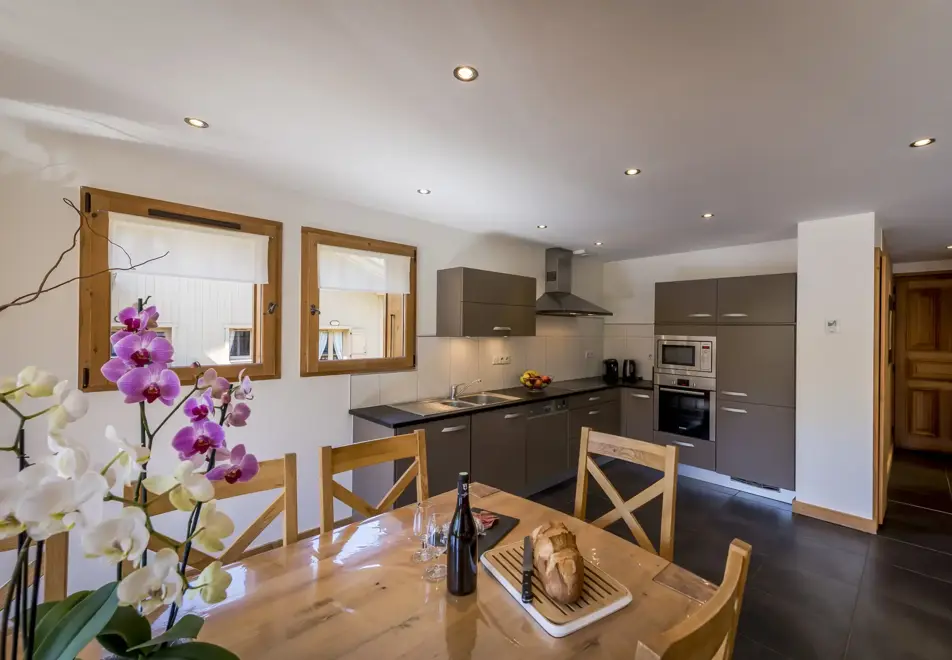 Rose, Samoens (self catered apartments) - Rose 1