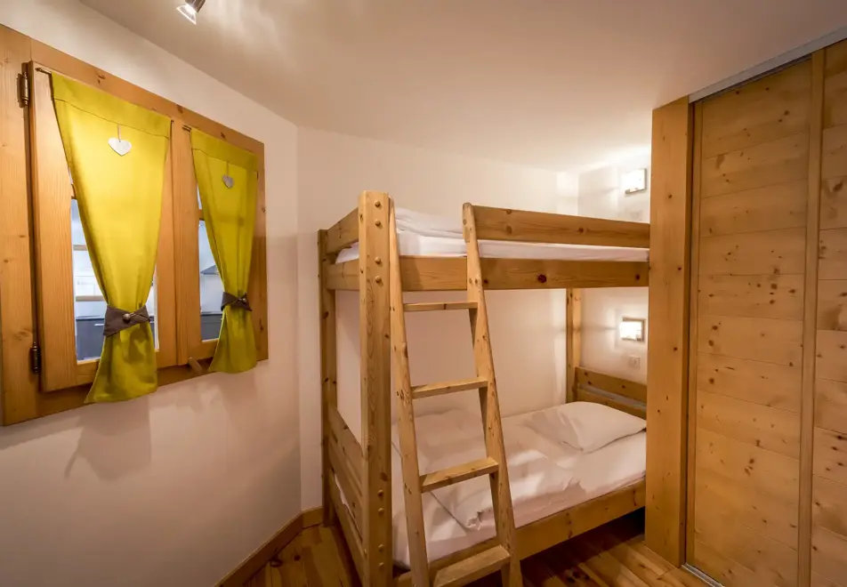 Rose, Samoens (self catered apartments) - Rose 2