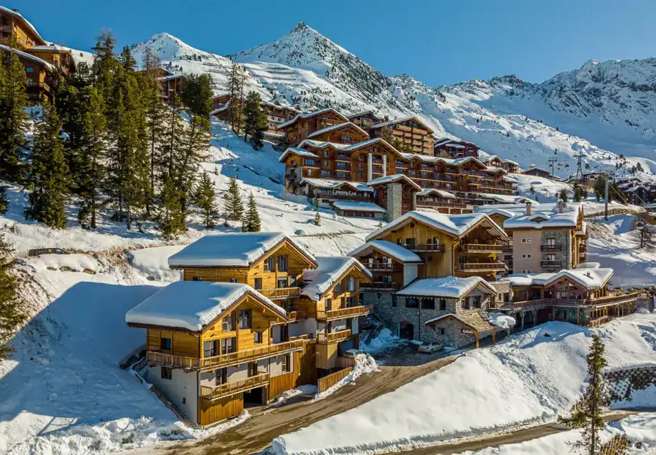 Hotel Carlina, Belle Plagne (hotel) - Carlina Hotel on right, Carlina Chalets/Apts on left