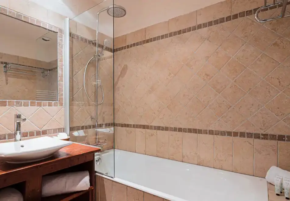 Hotel Carlina, Belle Plagne (hotel) - Typical Confort Sud room style