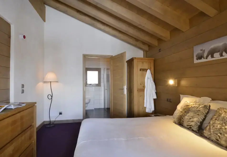 Hotel Carlina, Belle Plagne (hotel) - Typical 10 person apartment style