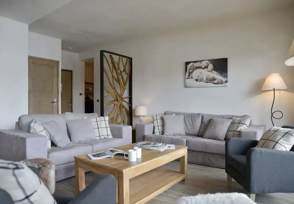 Hotel Carlina, Belle Plagne (hotel) - Typical 10 person apartment style