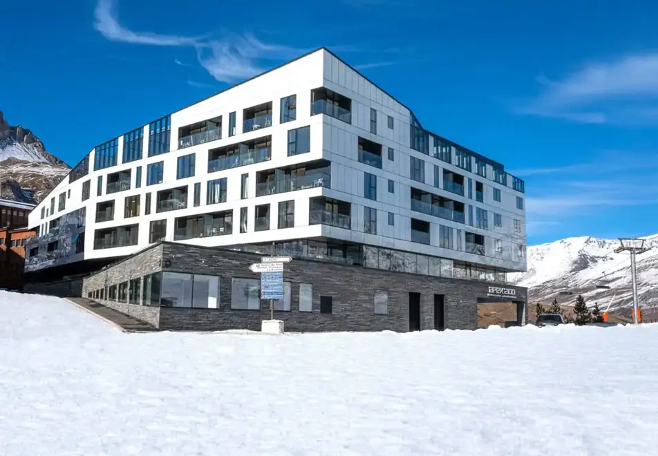 Voulez Vous, Tignes le Lac (hotel) - 50m from slopes