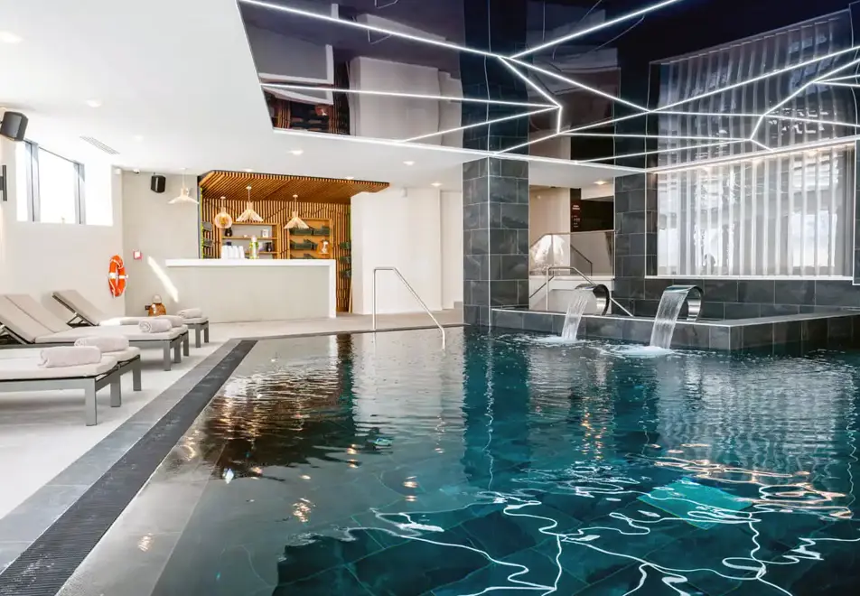 Voulez Vous, Tignes le Lac (hotel) - Indoor pool