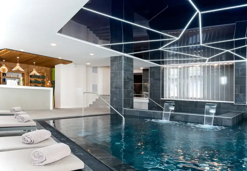 Voulez Vous, Tignes le Lac (hotel) - Indoor pool
