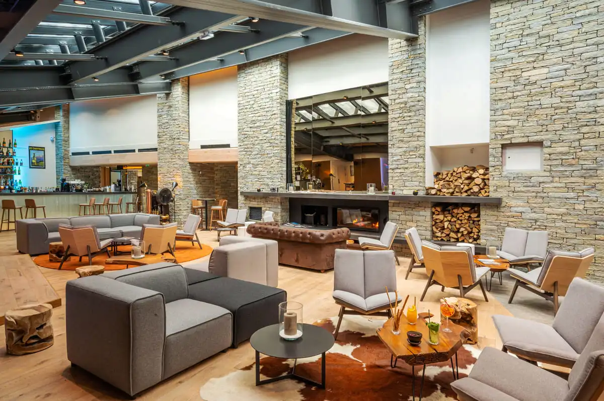 Voulez Vous, Tignes le Lac (hotel) - Reception and bar