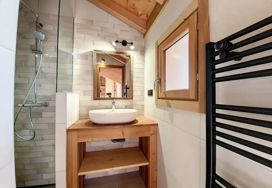 Chalet Edelweiss, Le Bettex (self catered chalet) - Shower room