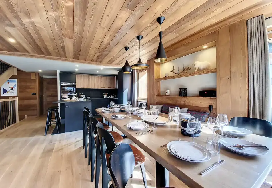 Chalet Edelweiss, Le Bettex (self catered chalet) - Open plan living and dining area